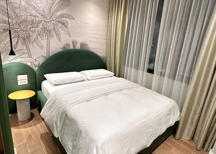 The Golden Luxury Downtown 地拉那