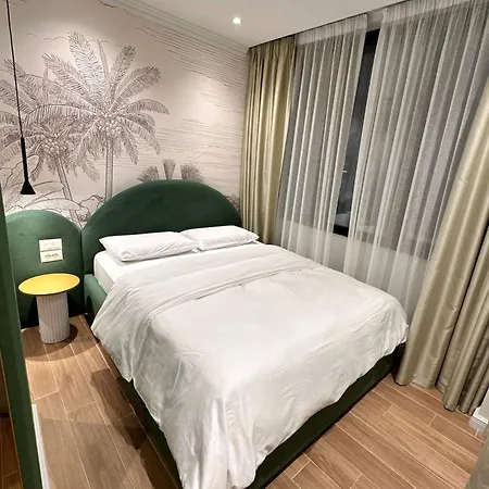 The Golden Luxury Downtown טיראנה