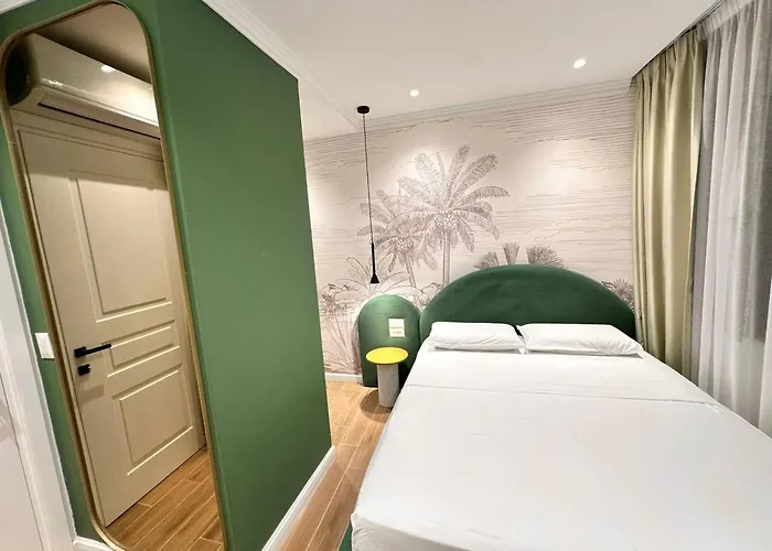 Apartment The Golden Luxury Downtown *